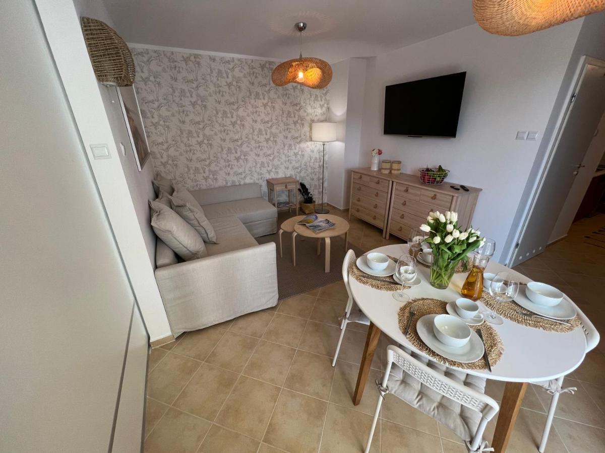 Apartament Przy Plazy Boho ชวีโนวิชแจ ภายนอก รูปภาพ